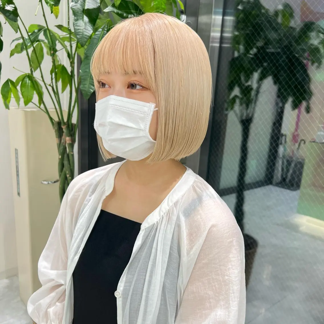 ショート カラー パーマ ヘアアレンジ メンズ キッズ ネイル マツエク・マツパ アイブロウ ベージュカラー ブロンド ホワイトベージュ ホワイトブロンド ホワイト KANAMI 🌏のヘアスタイル