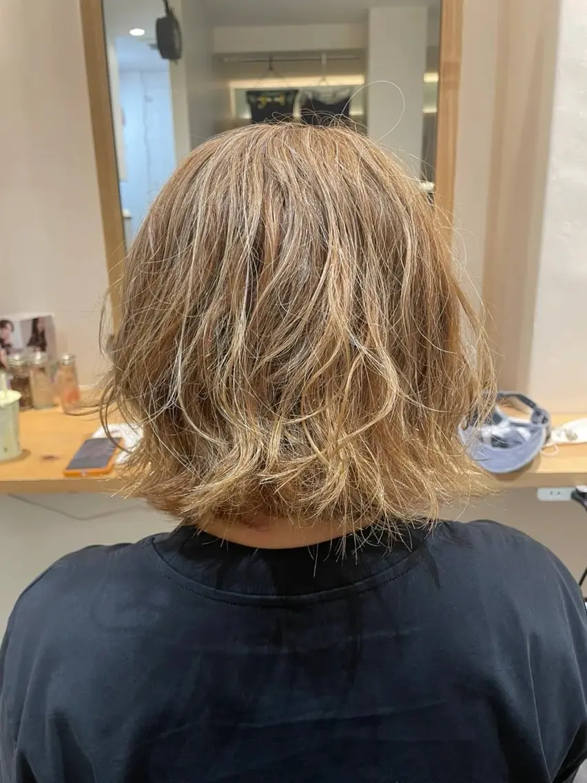 カラー 透明感カラー HARA 🧁のヘアスタイル