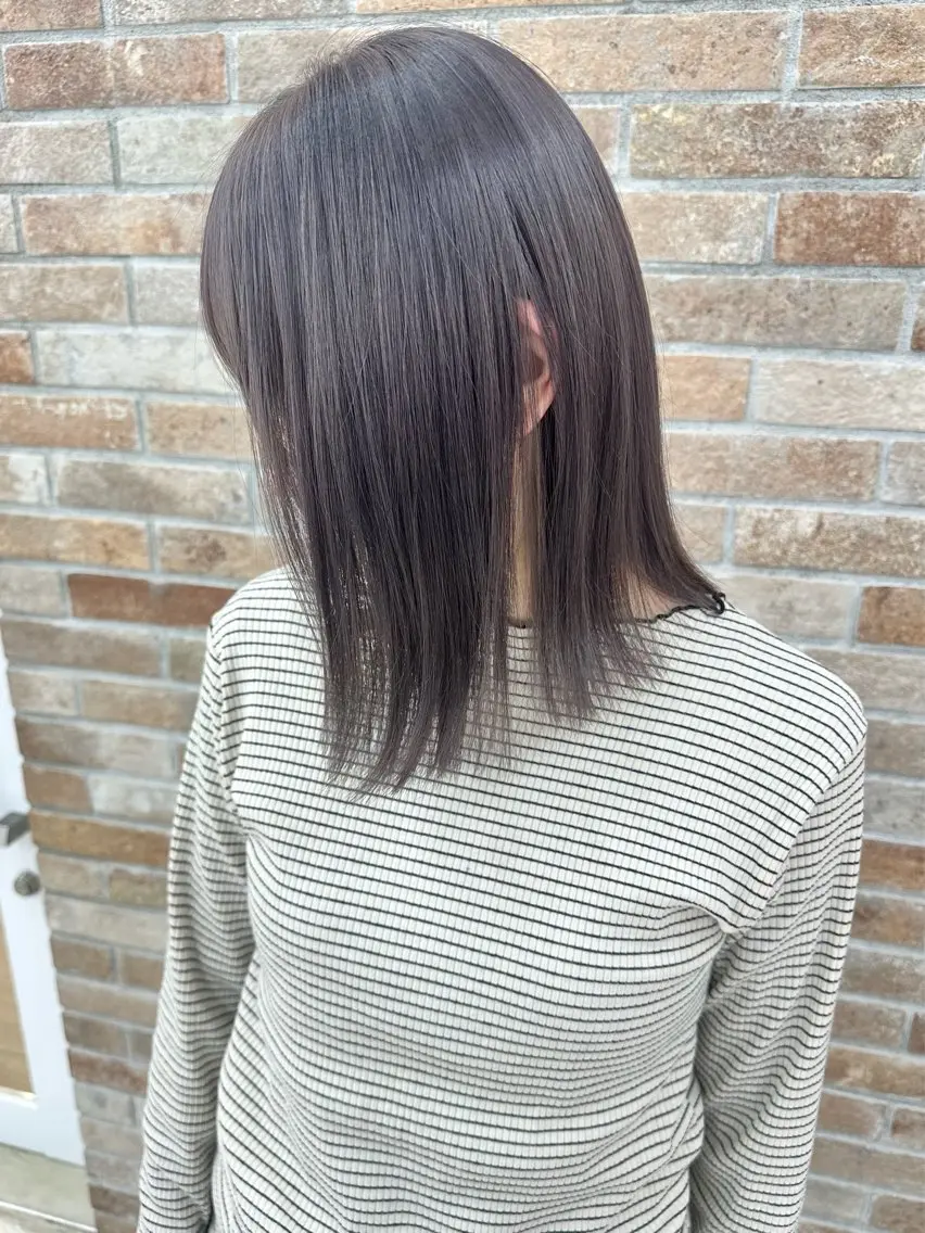 ミディアム カラー ベージュカラー ブリーチ グレージュ 齋藤 らいのヘアスタイル