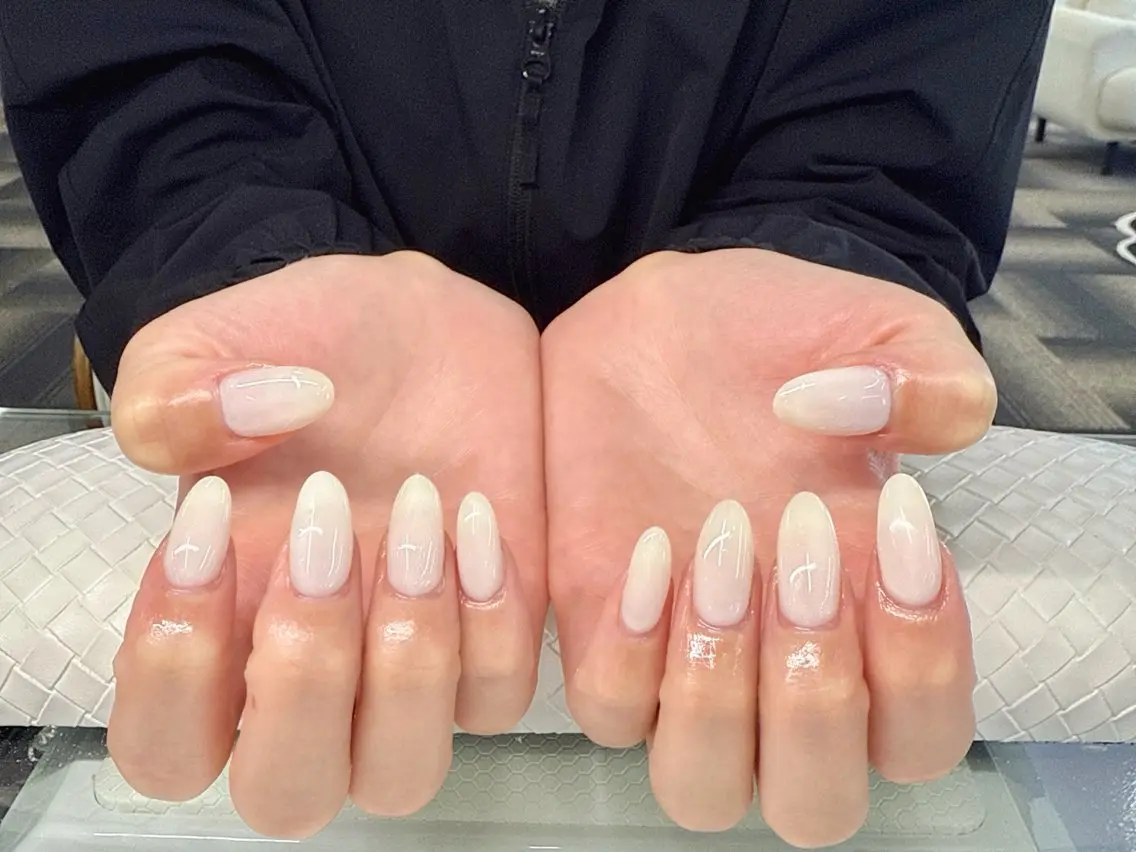 ネイル 長さ出し フットネイル フレンチネイル ジェルネイル ガーリー ハンドネイル フットネイル ハンドケア NYネイルサロン 千葉中央店のネイルデザイン