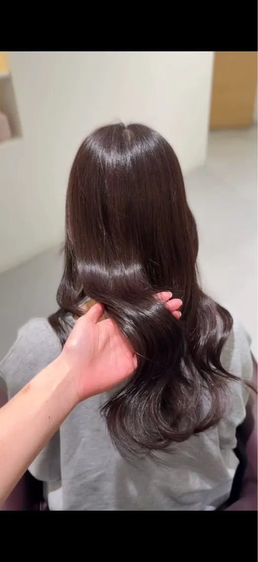 ロング ヘアカラー トリートメント ️🫧透明感カラー& 髪質改善🎀いさきのヘアスタイル