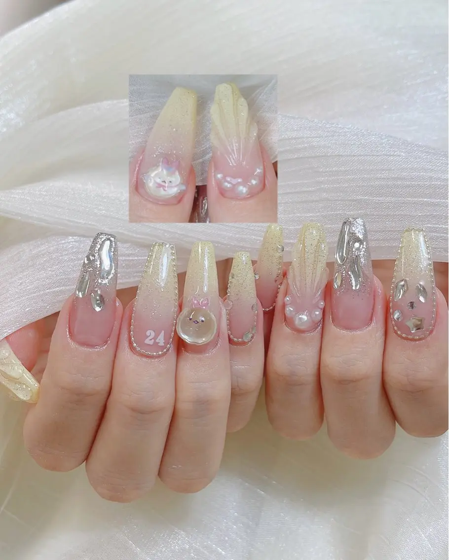 ネイル チークネイル ドット フラワーネイル フレンチネイル キラキラネイル ハンドネイル Speraネイル 大宮店🎀のネイルデザイン