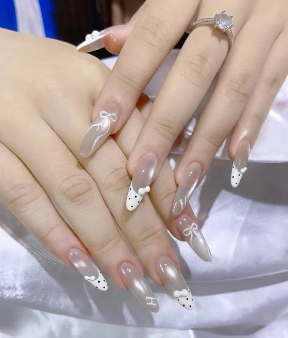 ネイル キラキラネイル マグネットネイル ぷっくりネイル 春ネイル ワンホンネイル ハンドネイル Candy Nailのネイルデザイン