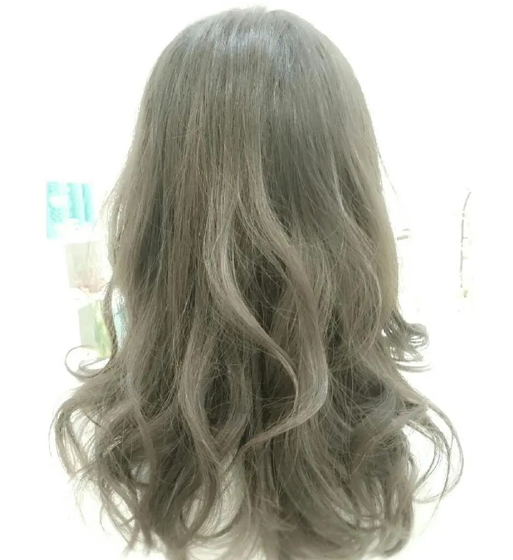 ロング カラー パーマ ブルーカラー ブルージュ 外国人風カラー カット パーマ 須賀 一美のヘアスタイル