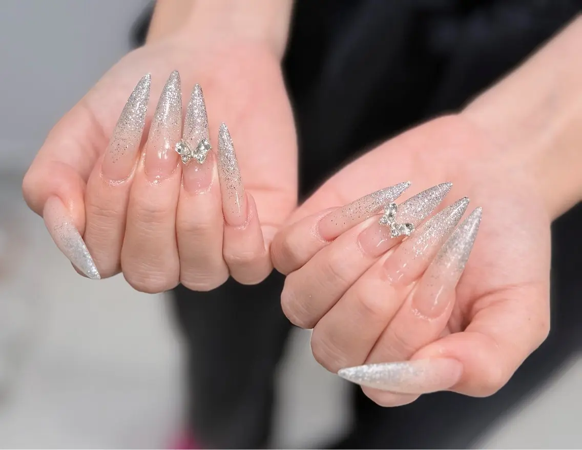 ネイル チークネイル ドット フットネイル フレンチネイル グラデーション ハンドネイル Miu 川越東口ネイルサロンのネイルデザイン
