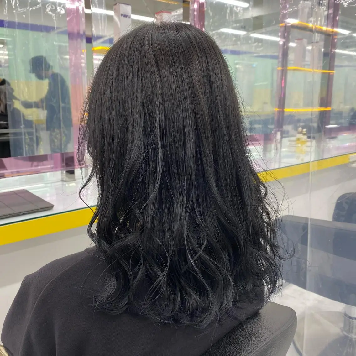 セミロング カラー ヘアアレンジ mai🍑暖色カラー /レイヤー💖のヘアスタイル