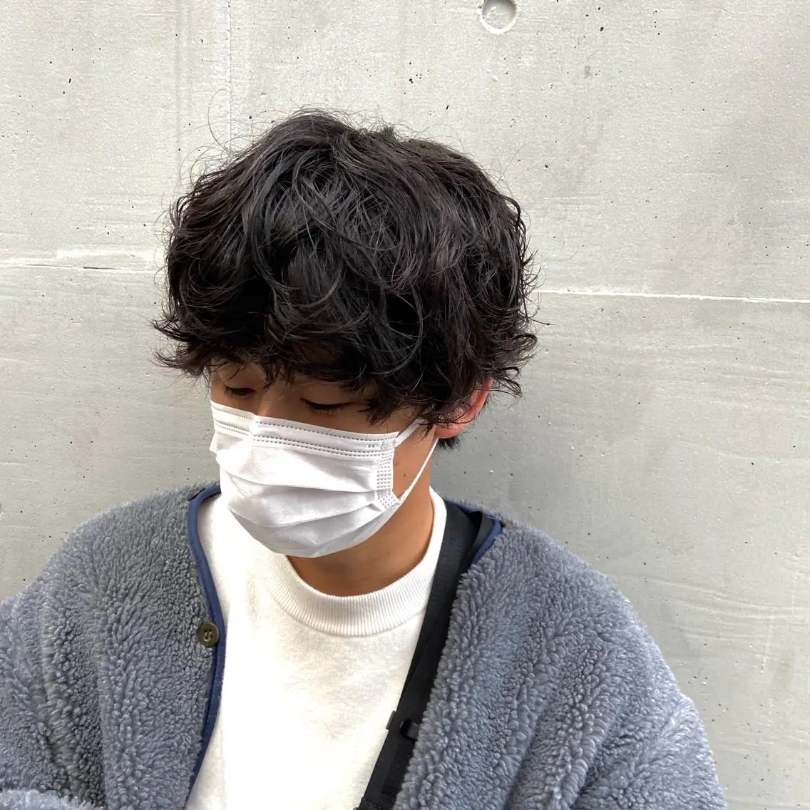 メンズ マッシュ メンズパーマ ショート/ウルフ ハイトーン/カイセイのヘアスタイル