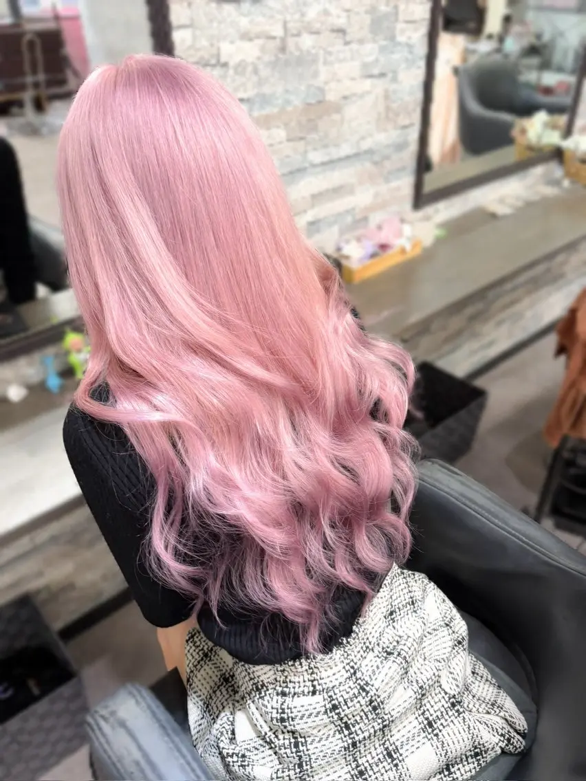 ロング カラー カット ヘアカラー トリートメント エクステ ハイトーンエクステ 🎩カズキ🎩のヘアスタイル