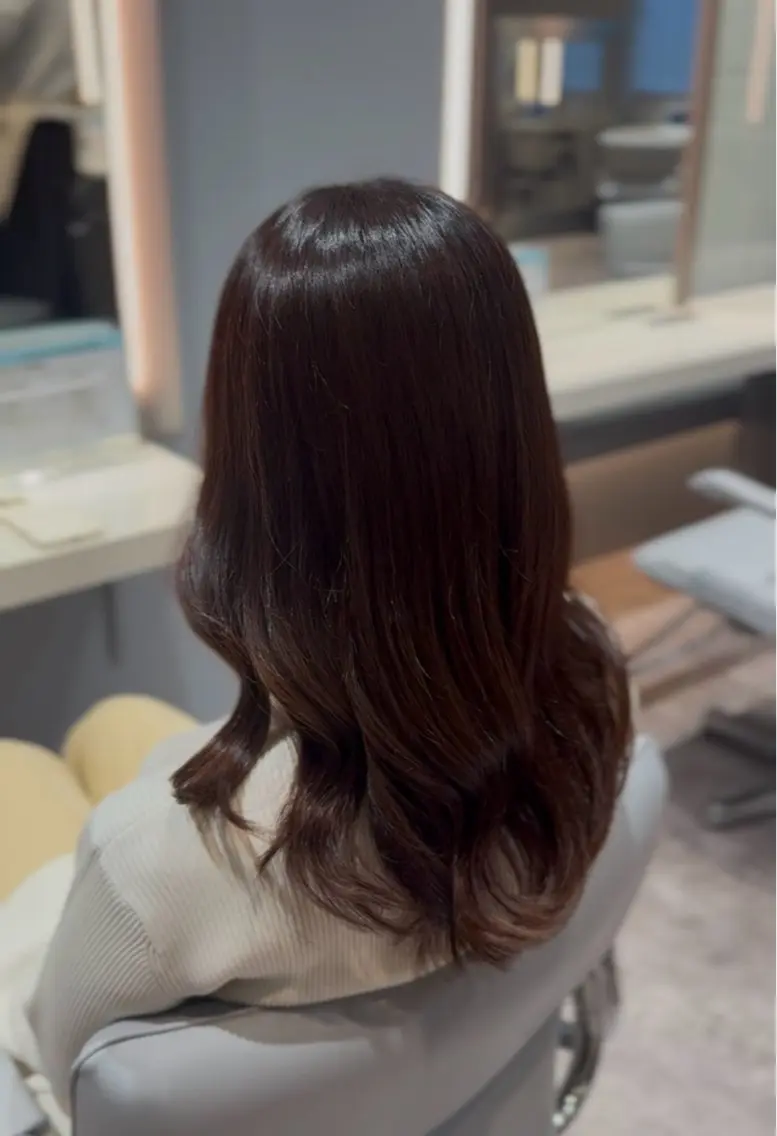 ロング カラー カット ヘアカラー 上野 日菜莉のヘアスタイル