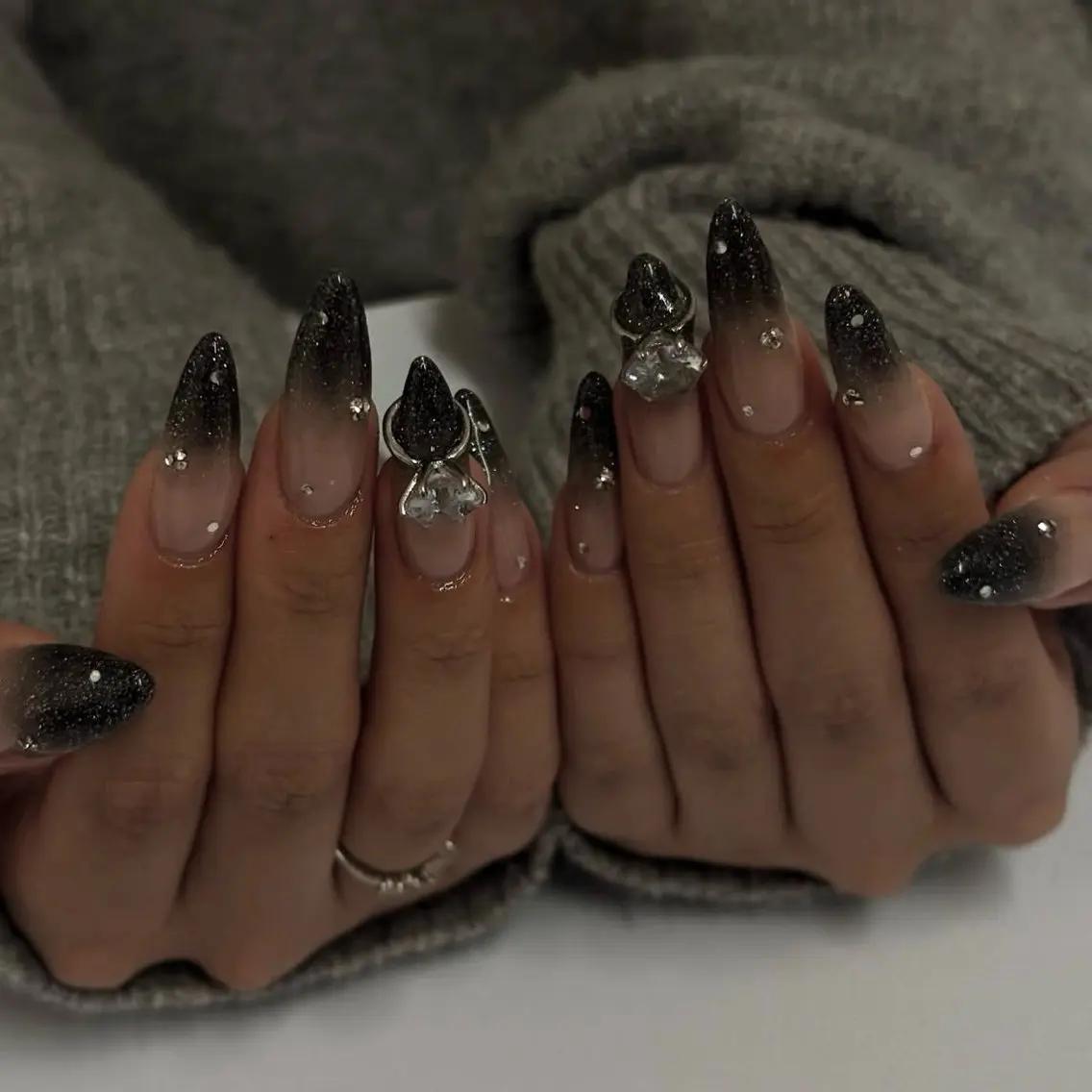 ネイル ハンドネイル Sii nail 🤍SAKIのネイルデザイン