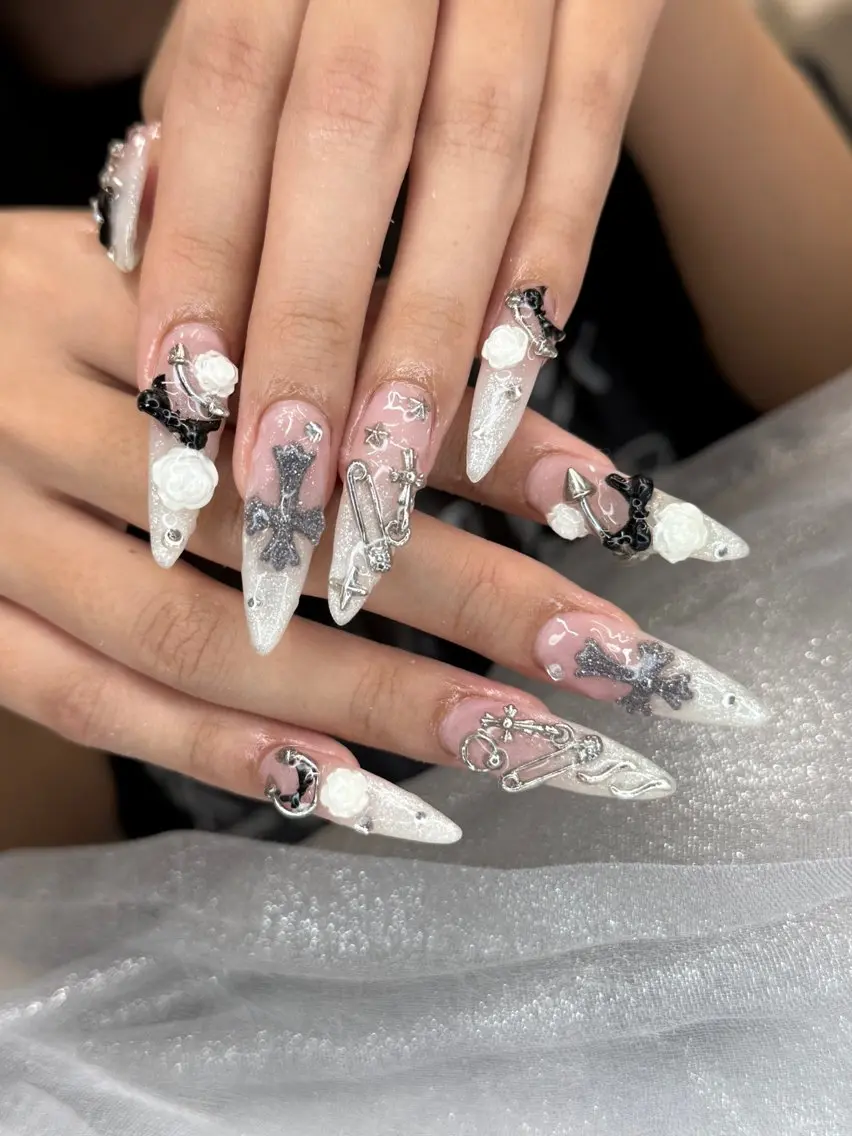 ネイル フットネイル 氷ネイル・うるうるネイル マットネイル ニュアンスネイル リボン ハンドネイル Akina Nailのネイルデザイン