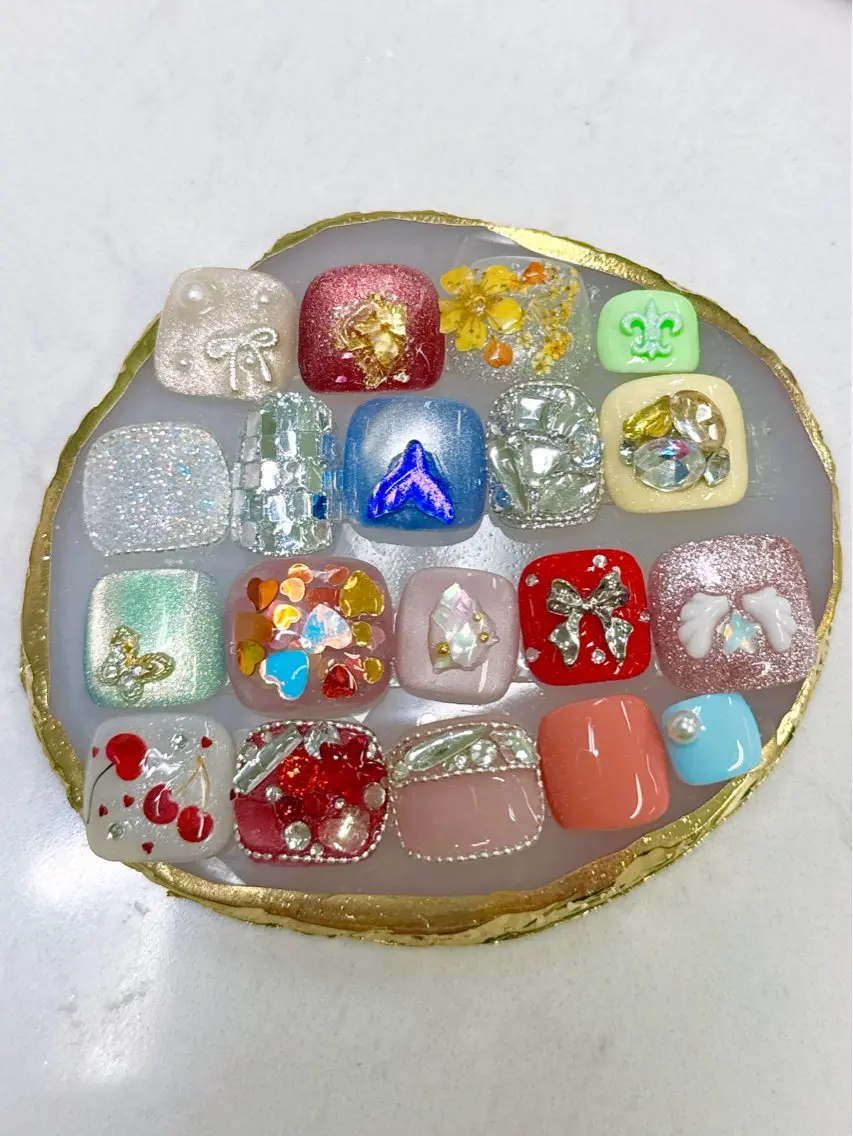 ネイル アートネイル フレンチネイル ジェルネイル ガラスフレンチ 韓国ネイル Queeens nailのネイルデザイン