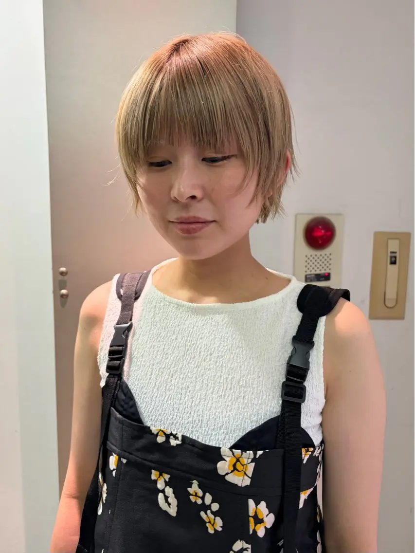 ショート カット ヘアカラー トリートメント レイヤー/透明感 カラー　いくらまゆのヘアスタイル