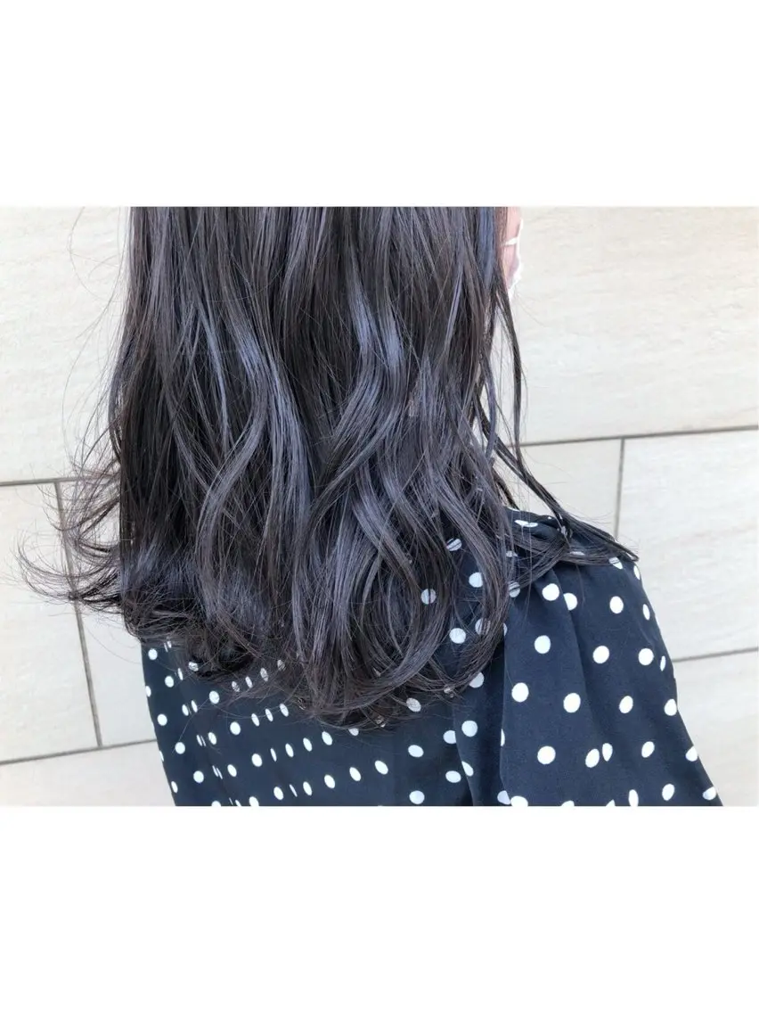 ミディアム カラー 永留 春香のヘアスタイル