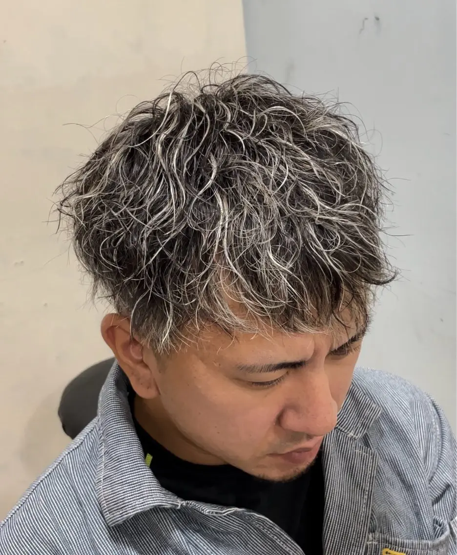 パーマ メンズ 姫路アンメリーアン ダンのヘアスタイル