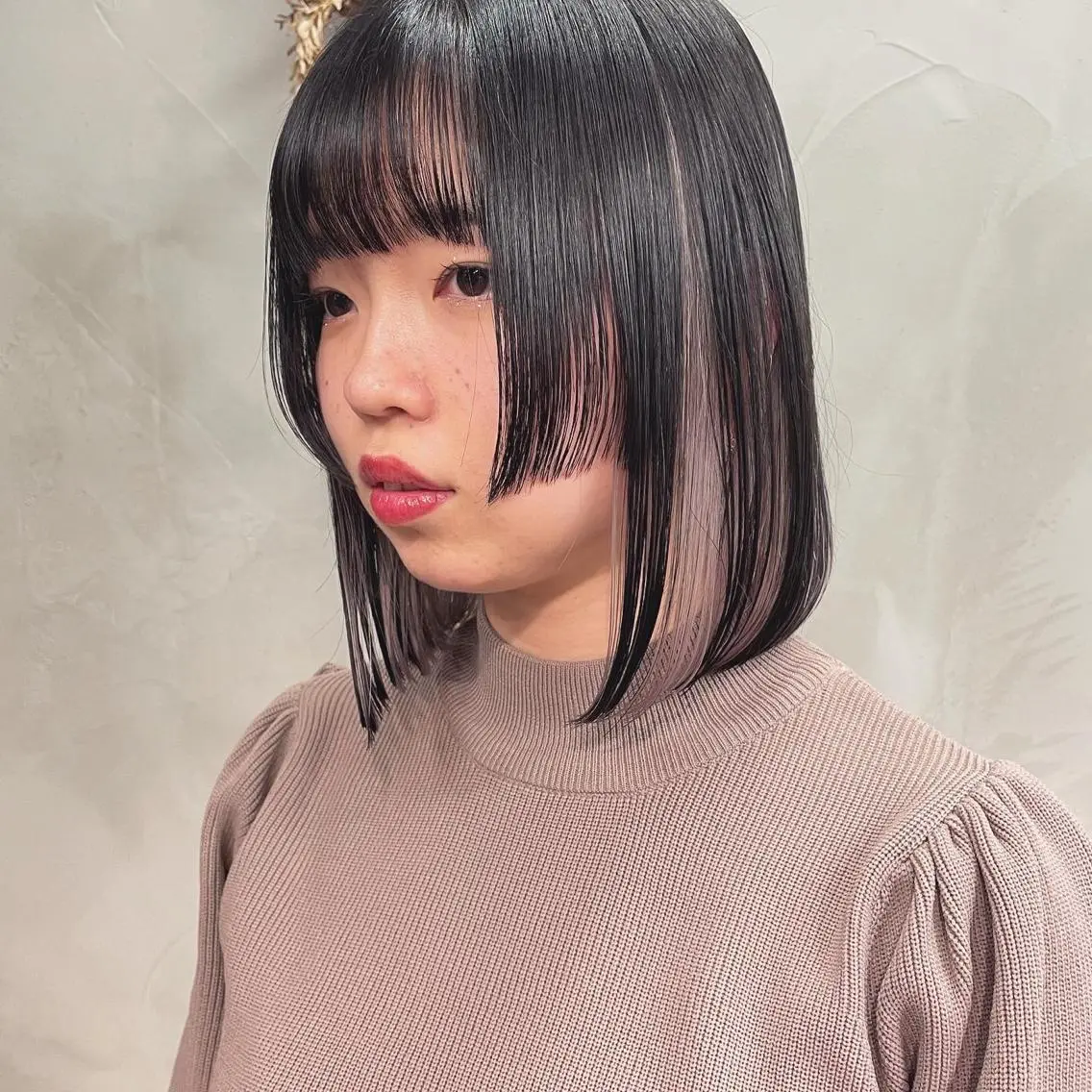⌇🌼インナーカラー🌼⌇ケアブリーチ + カラー + 外部補修トリートメントの写真