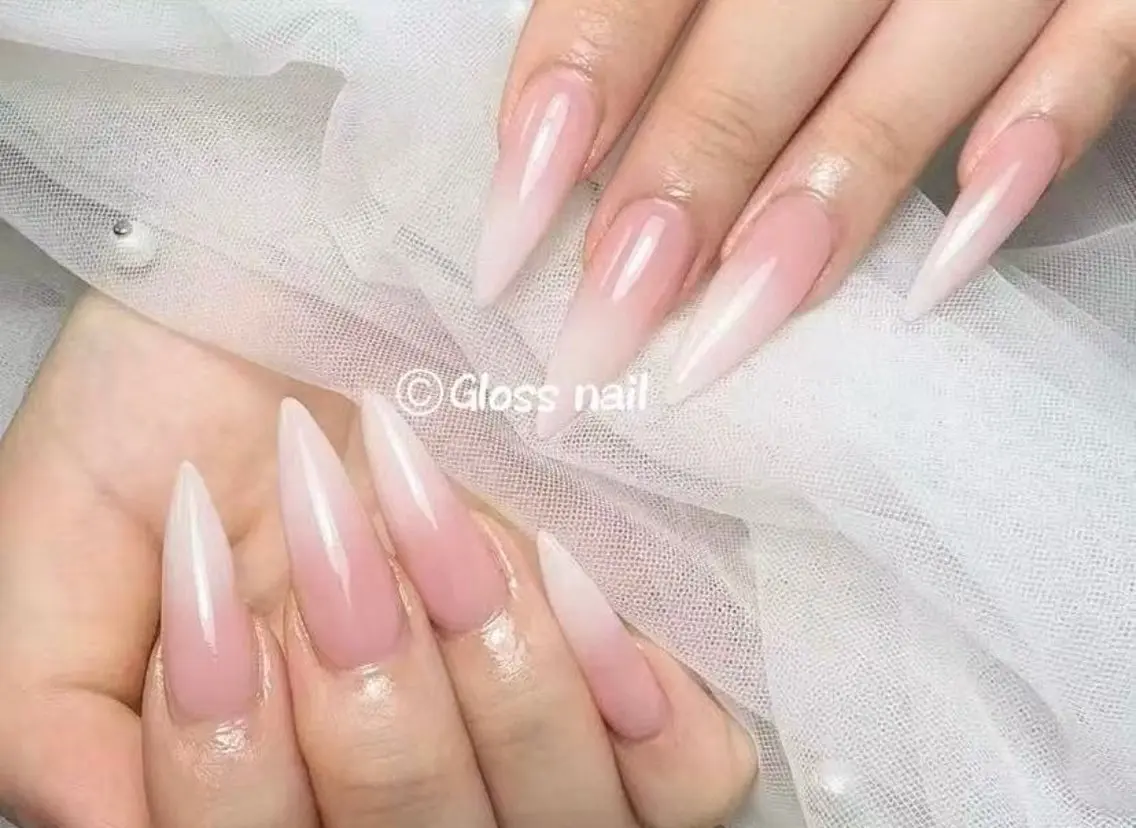 ネイル ハンドネイル アキコ Gloss nail salonのネイルデザイン