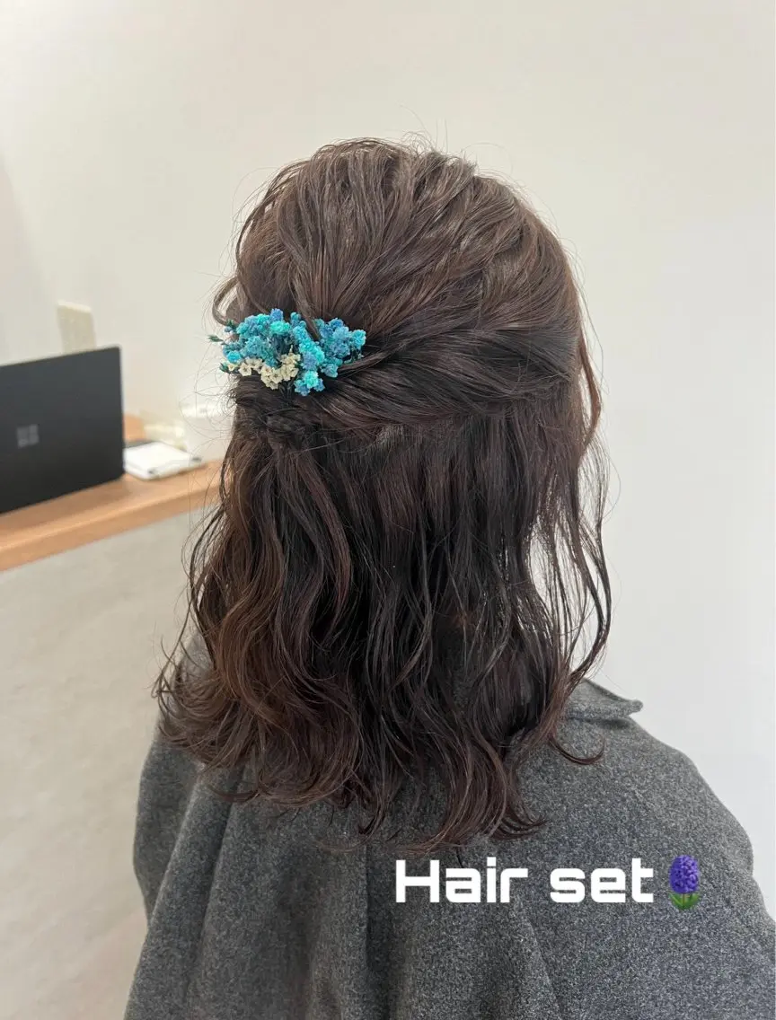 ミディアム ヘアアレンジ オグニ ヒマリのヘアスタイル