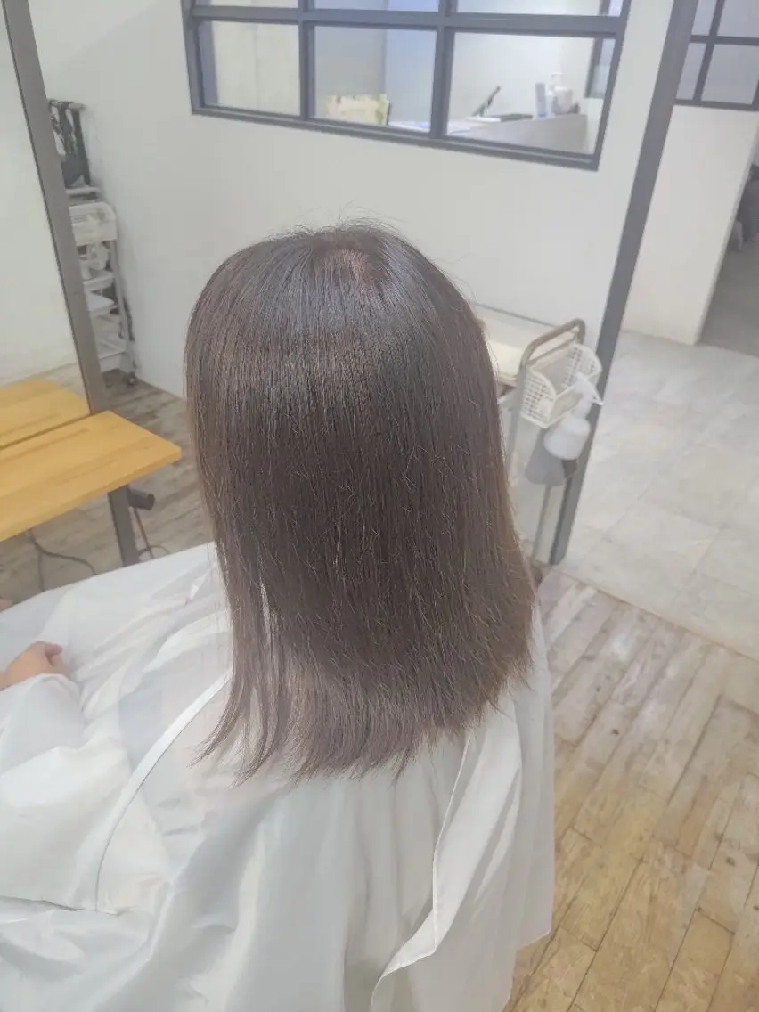 セミロング カラー ベージュカラー 透明感カラー オリーブベージュ 【カット特化】 河野　恭太のヘアスタイル