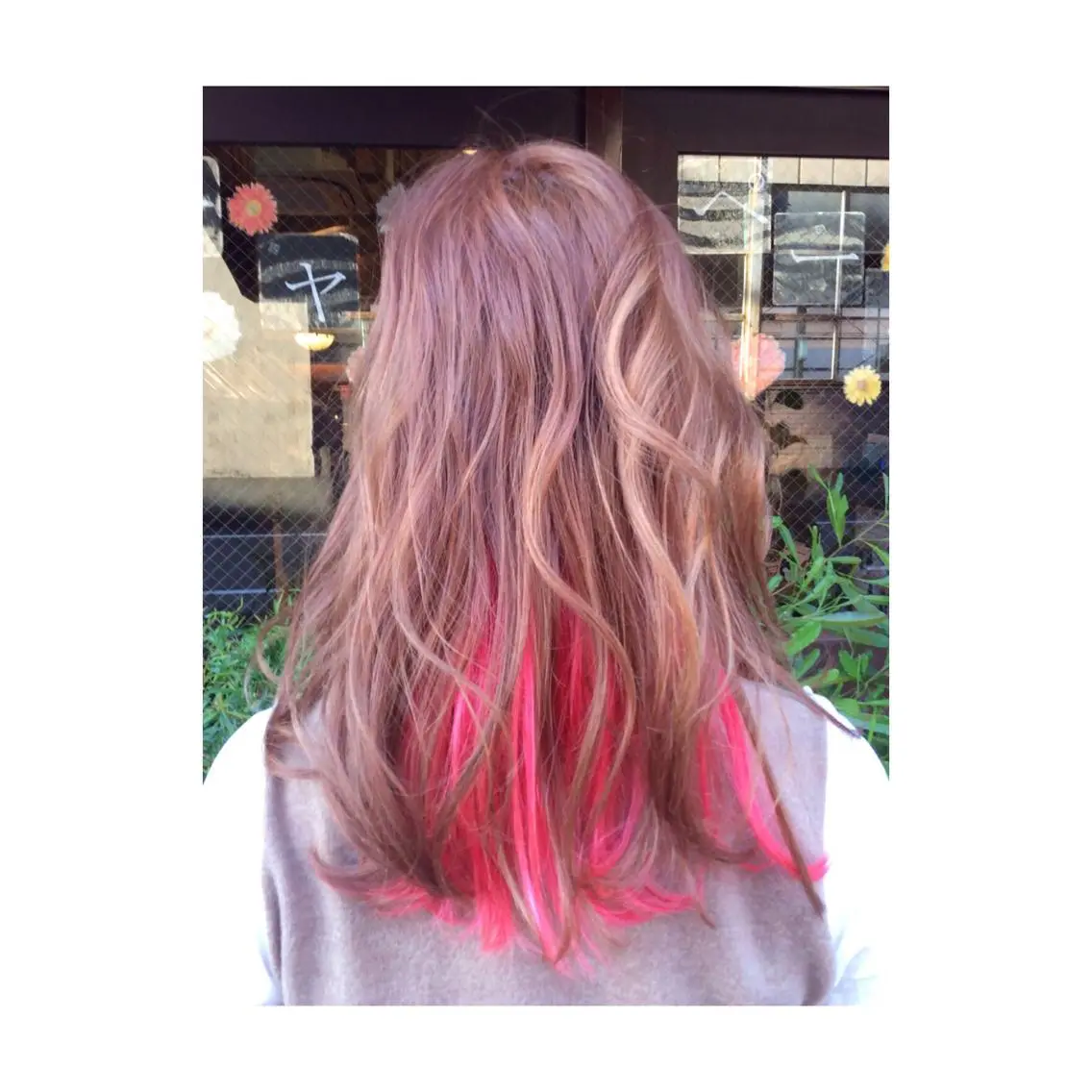 ロング やまもと すぐるのヘアスタイル