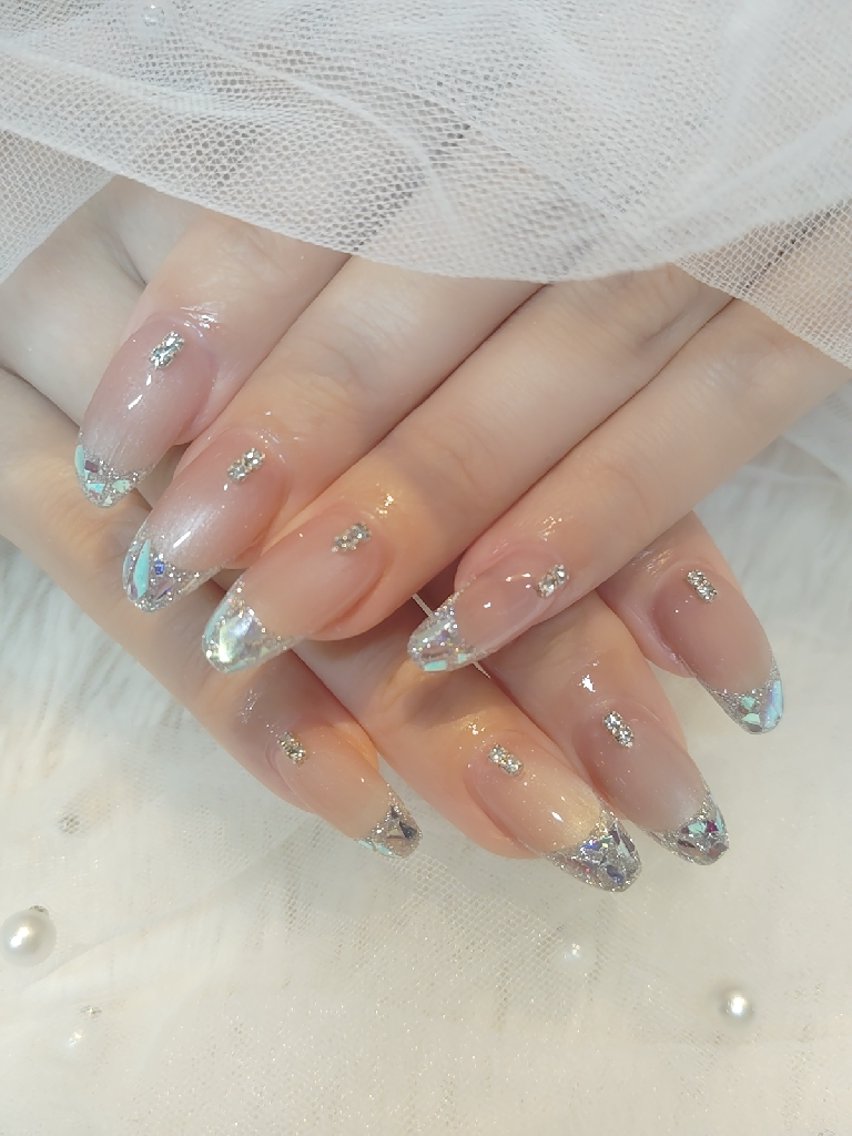 ネイル フレンチネイル ガラスフレンチ 持ち込み ハンドネイル NailSalon LEAFのネイルデザイン