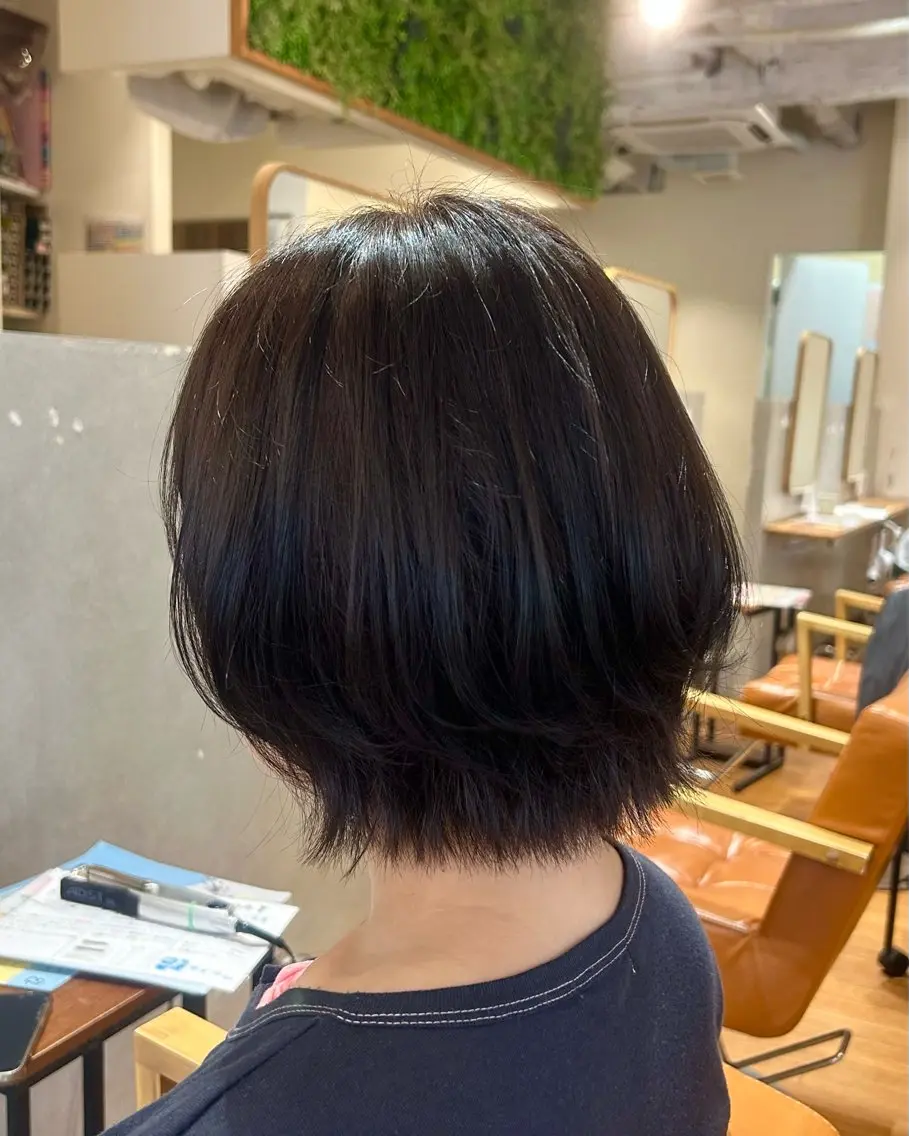 ショート ボブレイヤー ボブ くびれヘア レイヤーカット 外ハネヘア カット ヘアカラー 櫻井 優希のヘアスタイル