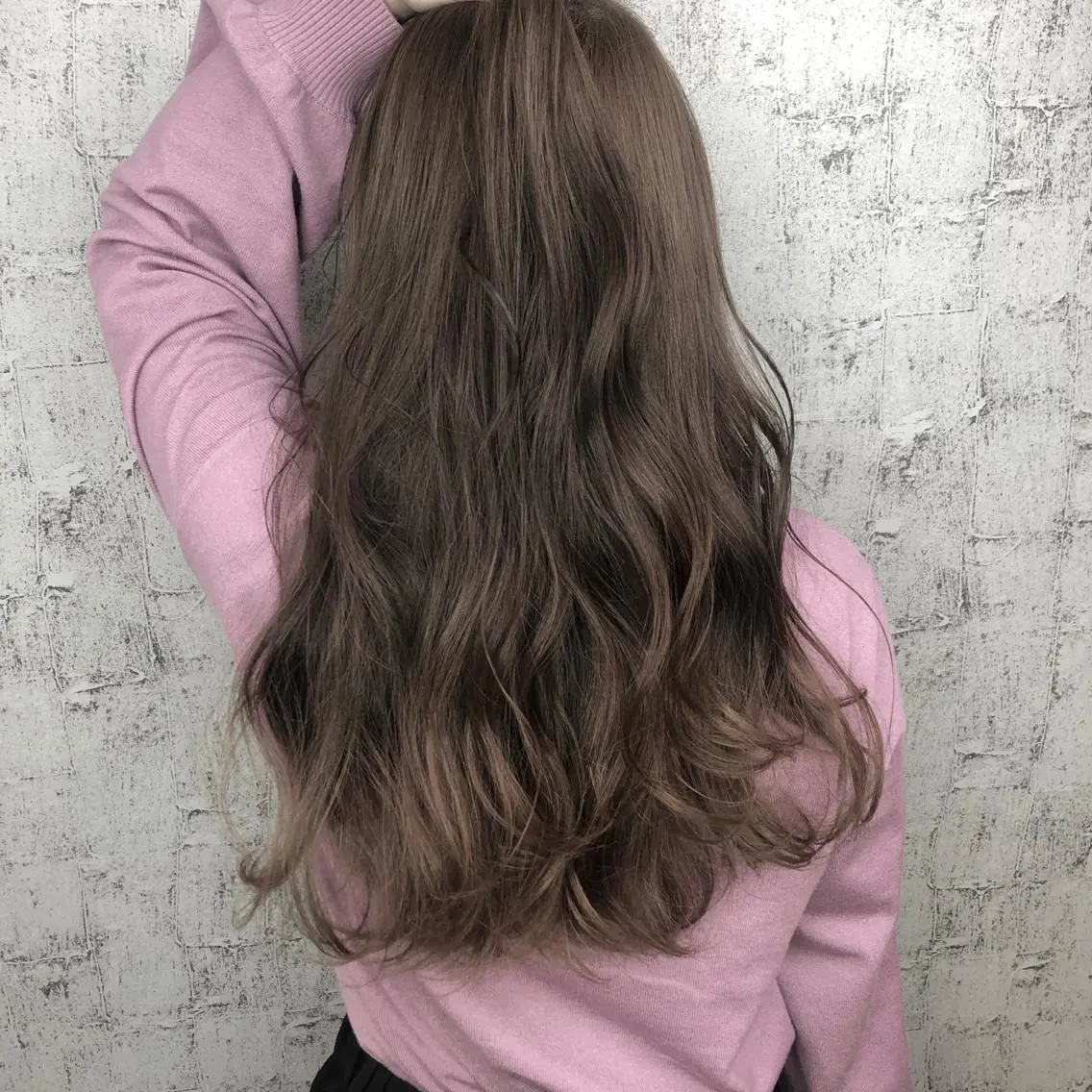 ロング カラー ベージュカラー ブリーチ ブリーチなしカラー 小顔レイヤー/ ベージュ🤍Rieのヘアスタイル