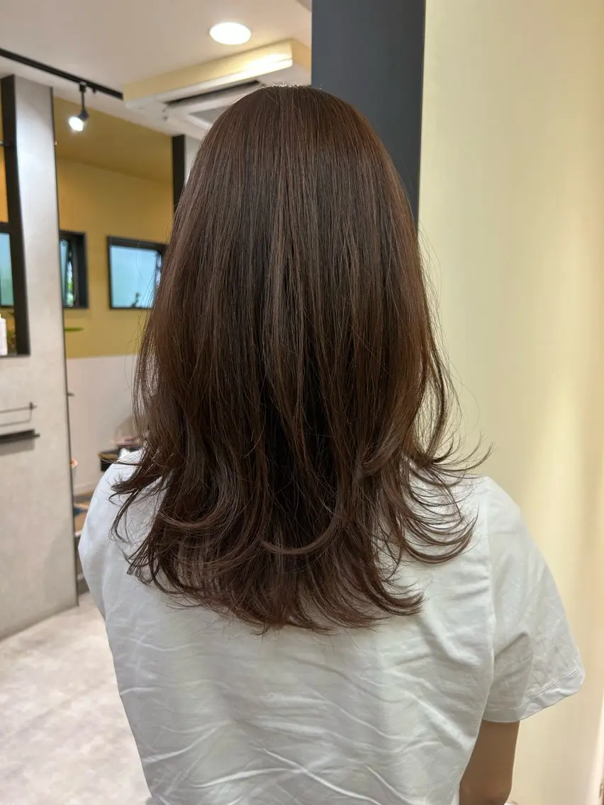 セミロング カラー レイヤーカット カット ヘアカラー トリートメント hubhair レイヤー/透明感のヘアスタイル