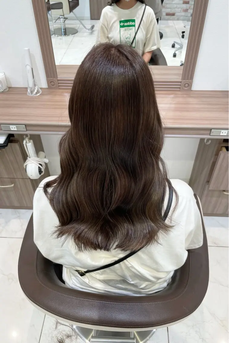カラー ヘアカラー 藤田 実優のヘアスタイル