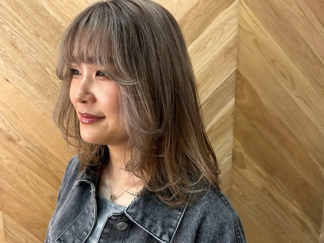 ミディアム カラー ブリーチ ケアブリーチ ダブルカラー レイヤーカット カット ヘアカラー トリートメント 柔らかカラー🥛 mayucoのヘアスタイル