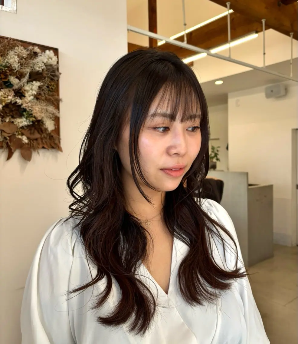 ロング カット 髙木 藍紗のヘアスタイル