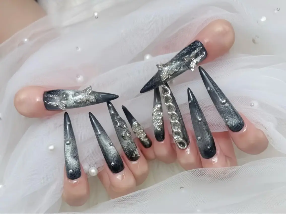 ネイル フットネイル ジェルネイル 韓国ネイル マグネットネイル 持ち込み ハンドネイル Huyn Nail Shinjyukuのネイルデザイン