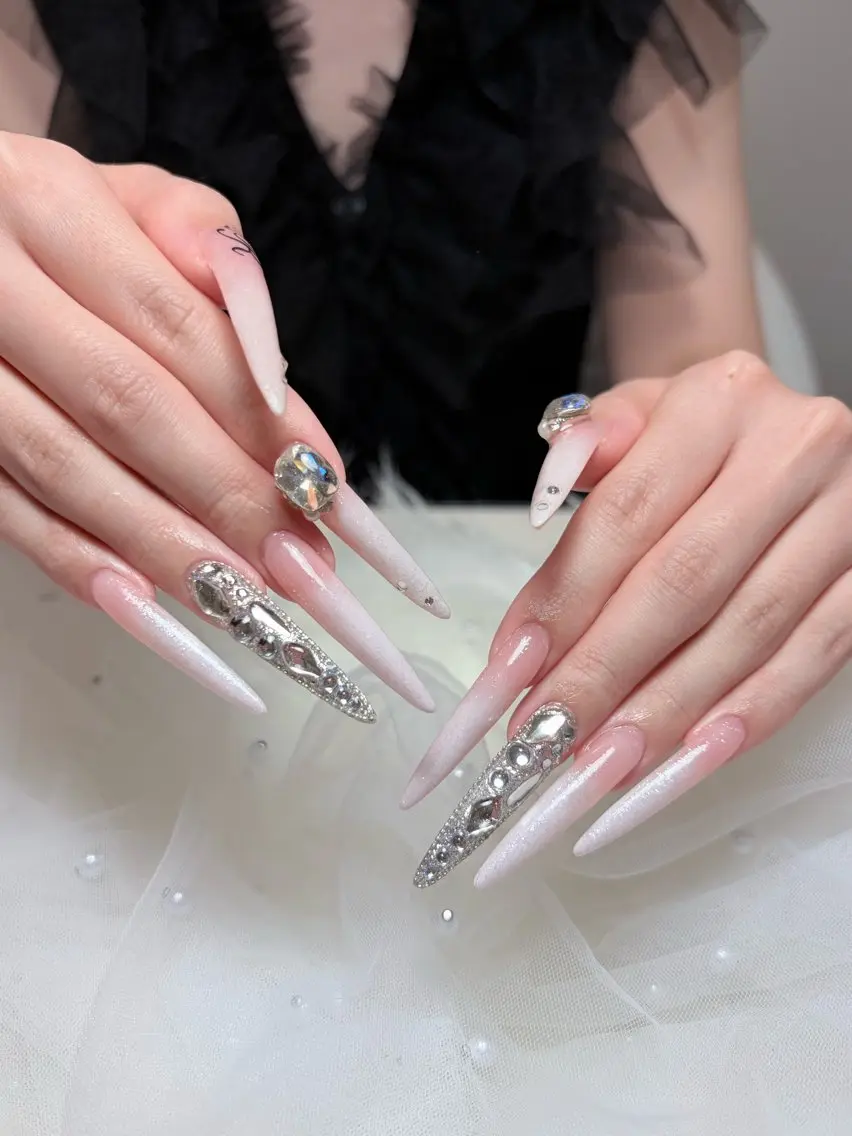ネイル 韓国ネイル マグネットネイル 持ち込み ニュアンスネイル シンプルネイル ハンドネイル Huyn Nail Shinjyukuのネイルデザイン