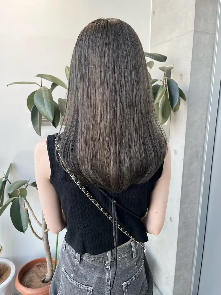 ロング カラー パーマ ヘアアレンジ 透明感/オリーブ/ グレージュ/YUKAのヘアスタイル