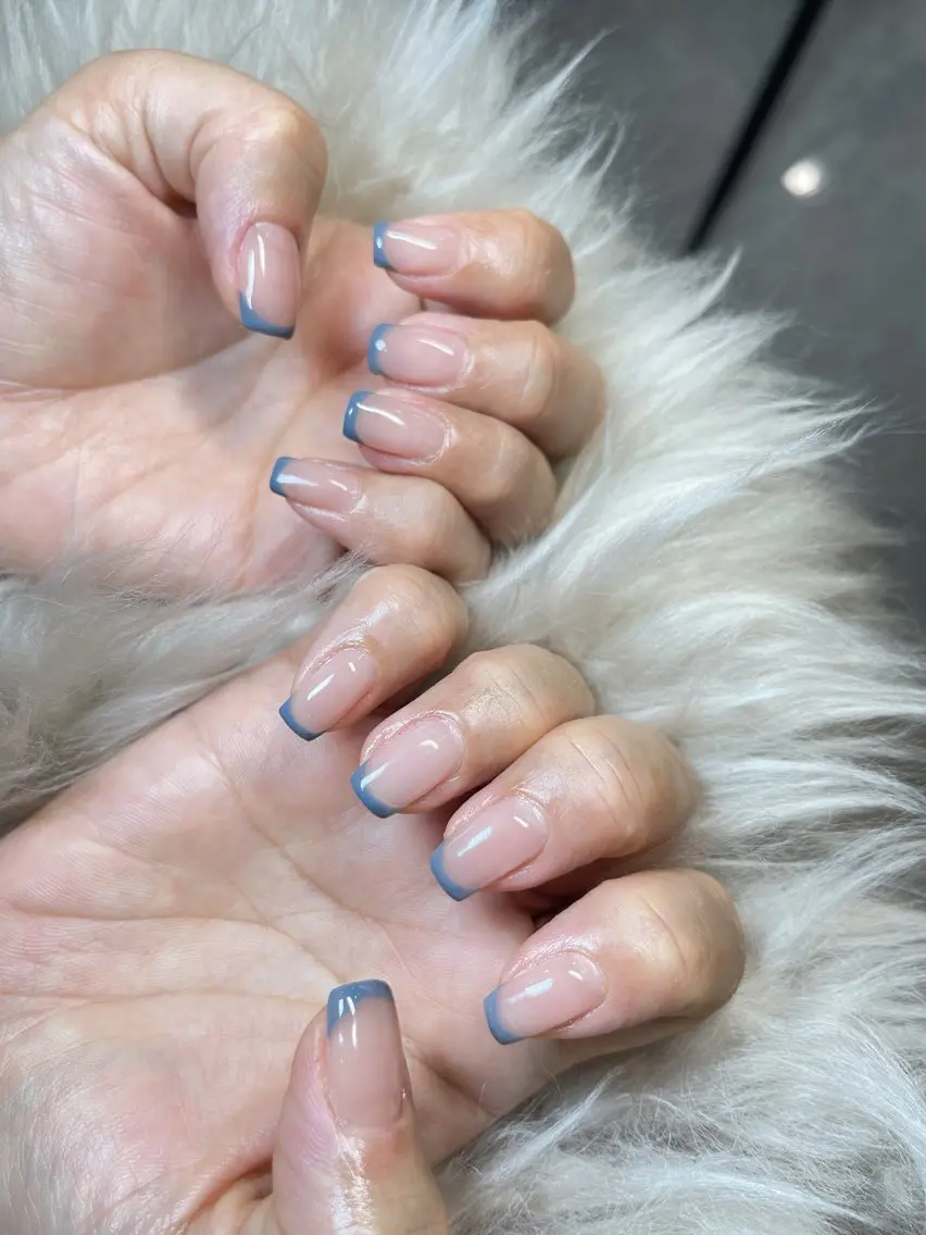 ネイル フレンチネイル glance nailのネイルデザイン