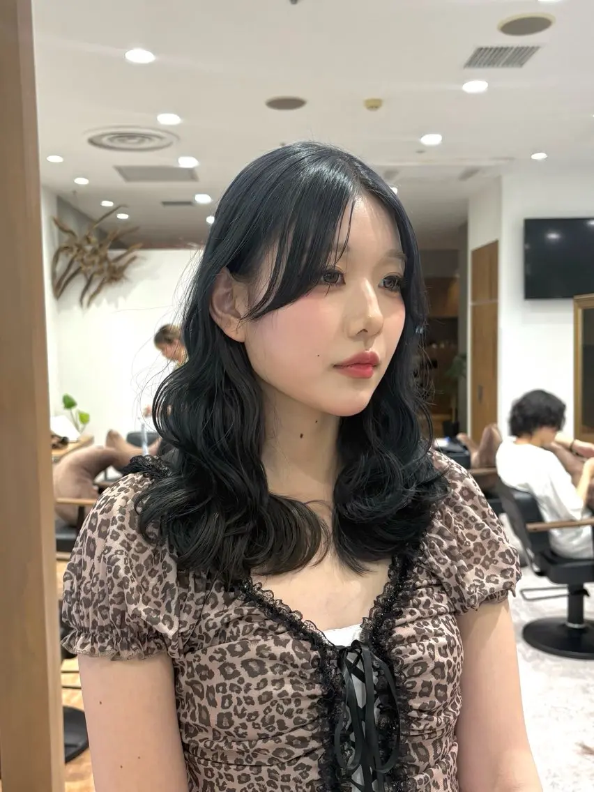 【寒色カラーで肌映え❄️】透明感寒色カラー➕クイックトリートメント✨️の写真