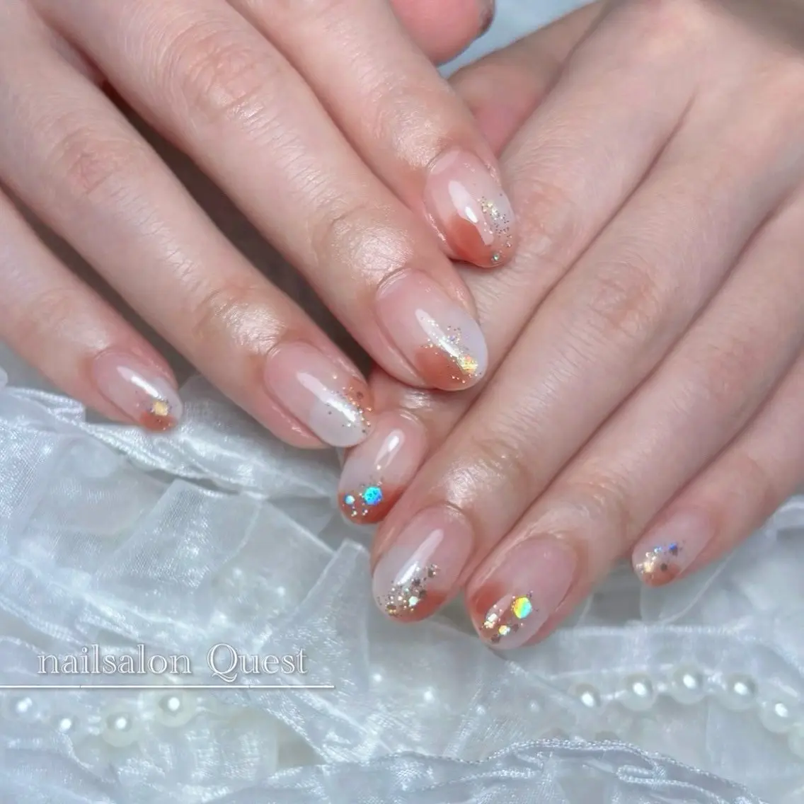 ネイル クリアネイル ラメ(グリッター) ニュアンスネイル nailsalon Questのネイルデザイン