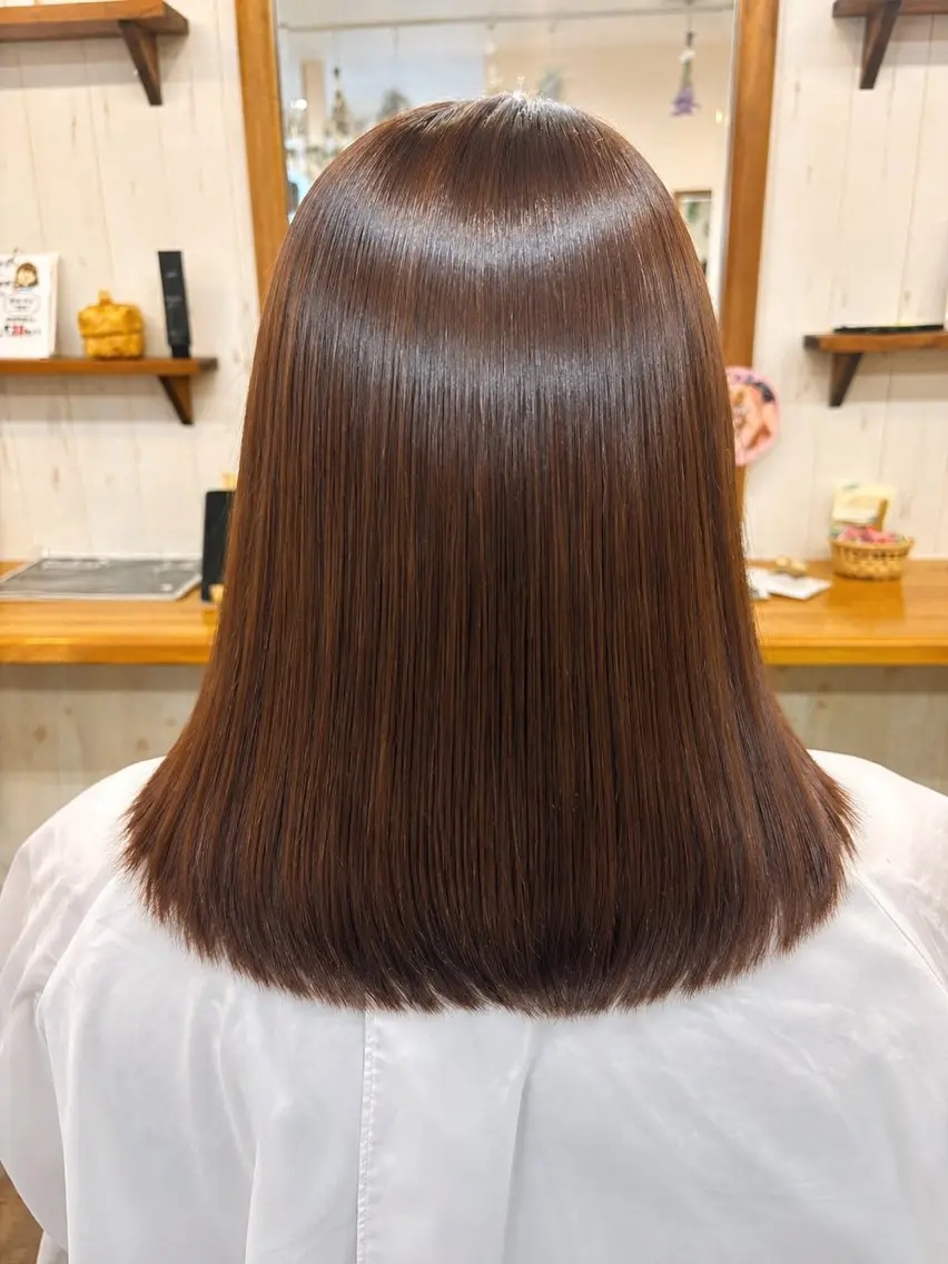 ミディアム カット 大久保 藍梨のヘアスタイル
