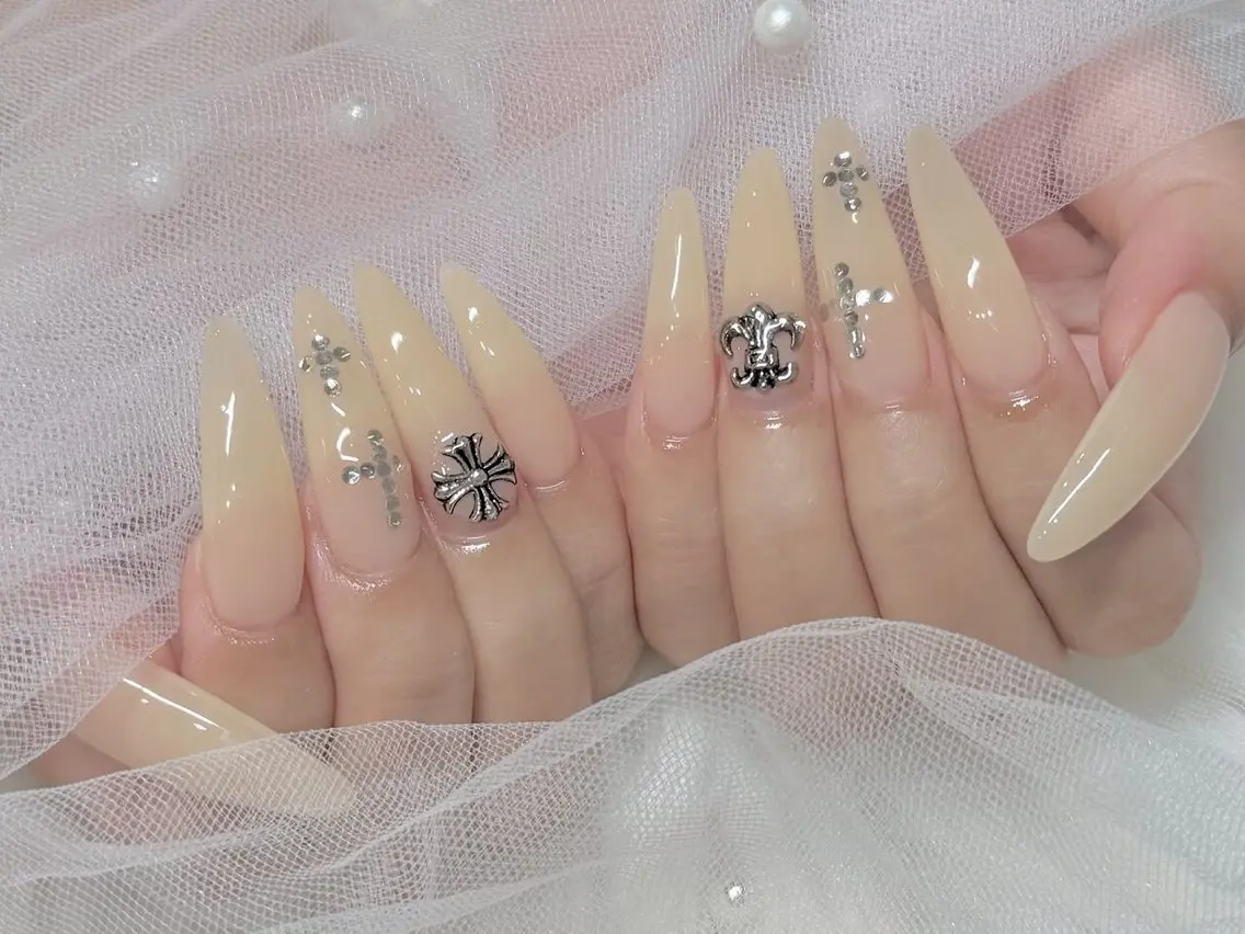 オフ込み90分つけ放題コース⭐︎お時間内にできるデザインになります⭐︎(目安2​〜​4本アート)の写真