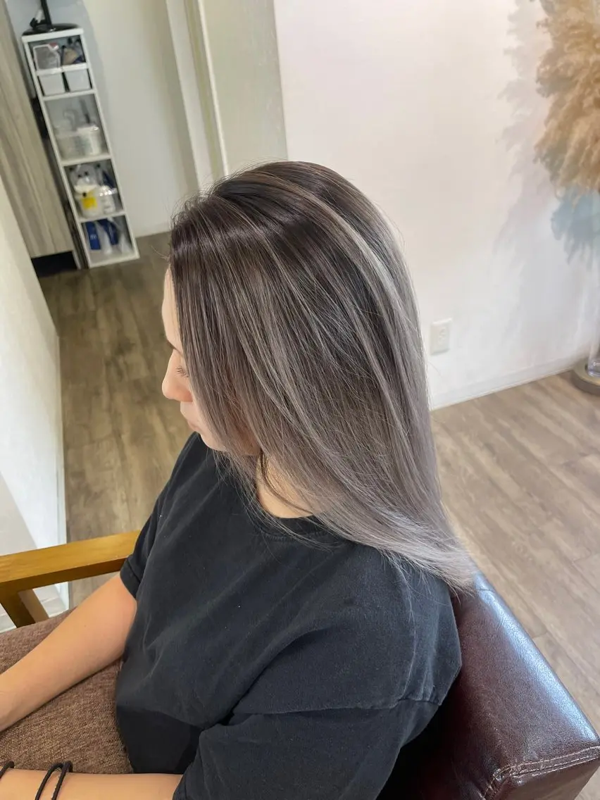 セミロング カラー ヘアカラー Felice Erikaのヘアスタイル