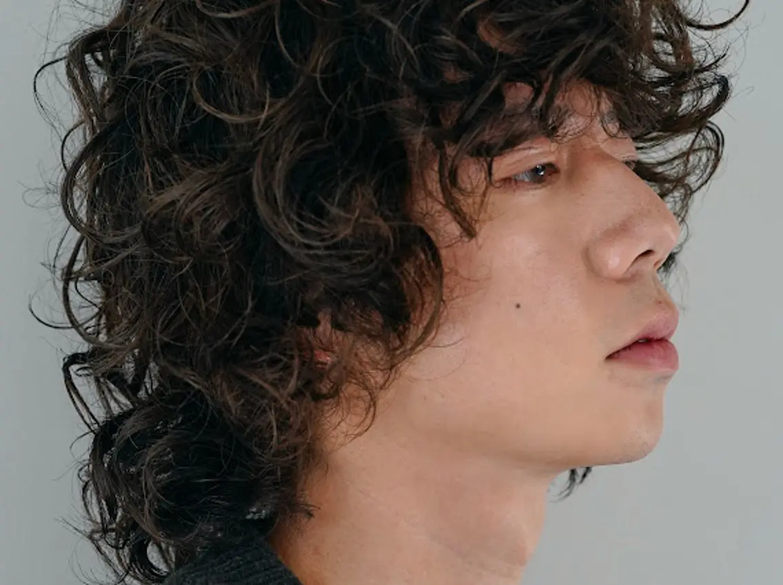 ミディアム パーマ メンズ カット パーマ トリートメント 鈴木 桃実のヘアスタイル