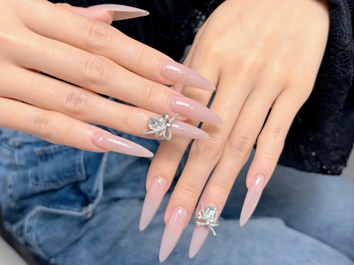 ネイル lucky nail 歌舞伎町のネイルデザイン