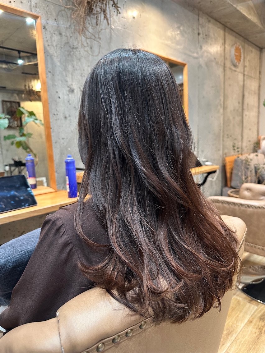 ロング レイヤーカット ローレイヤー 🫧MANA🫧カッ トモデル募集中🧡のヘアスタイル