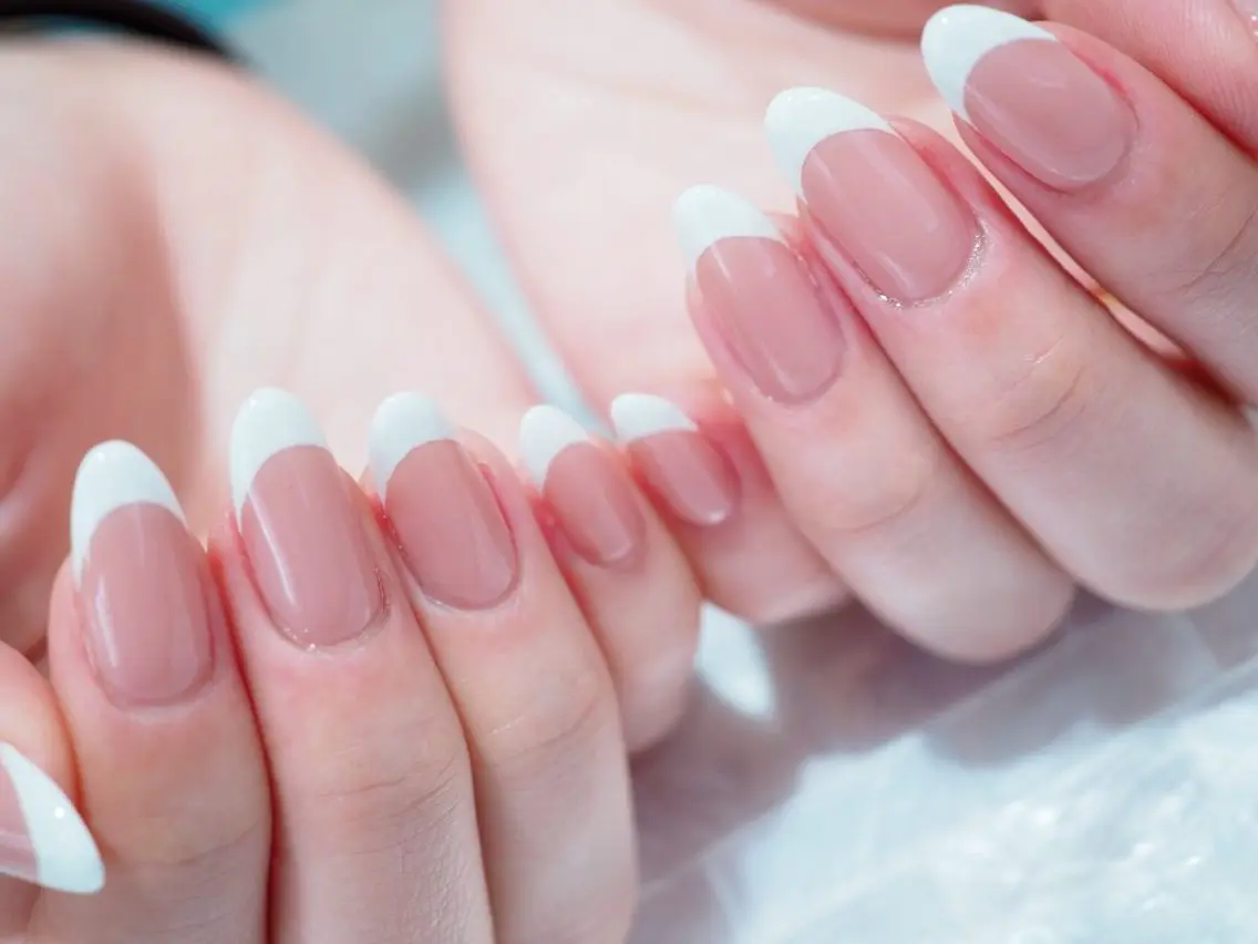 ネイル チークネイル 長さ出し フレンチネイル ジェルネイル ガーリー ハンドネイル 中野駅から2分 MEO NAILのネイルデザイン