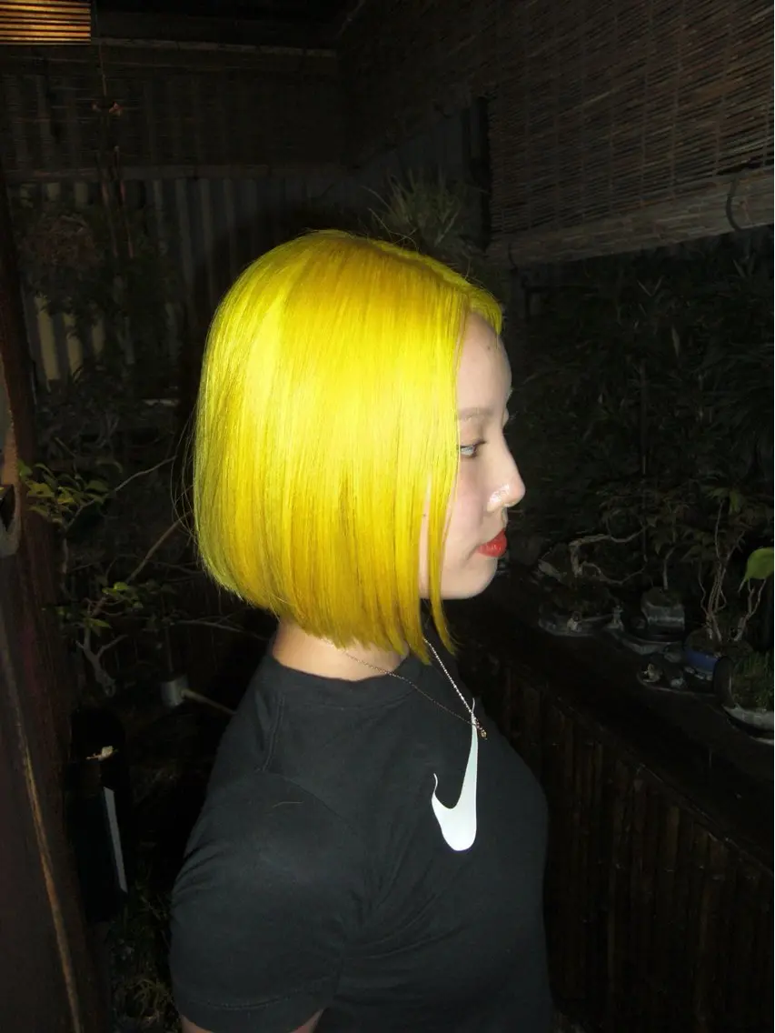 💛全頭ケアブリーチ+カラー💛トリートメント付きの写真