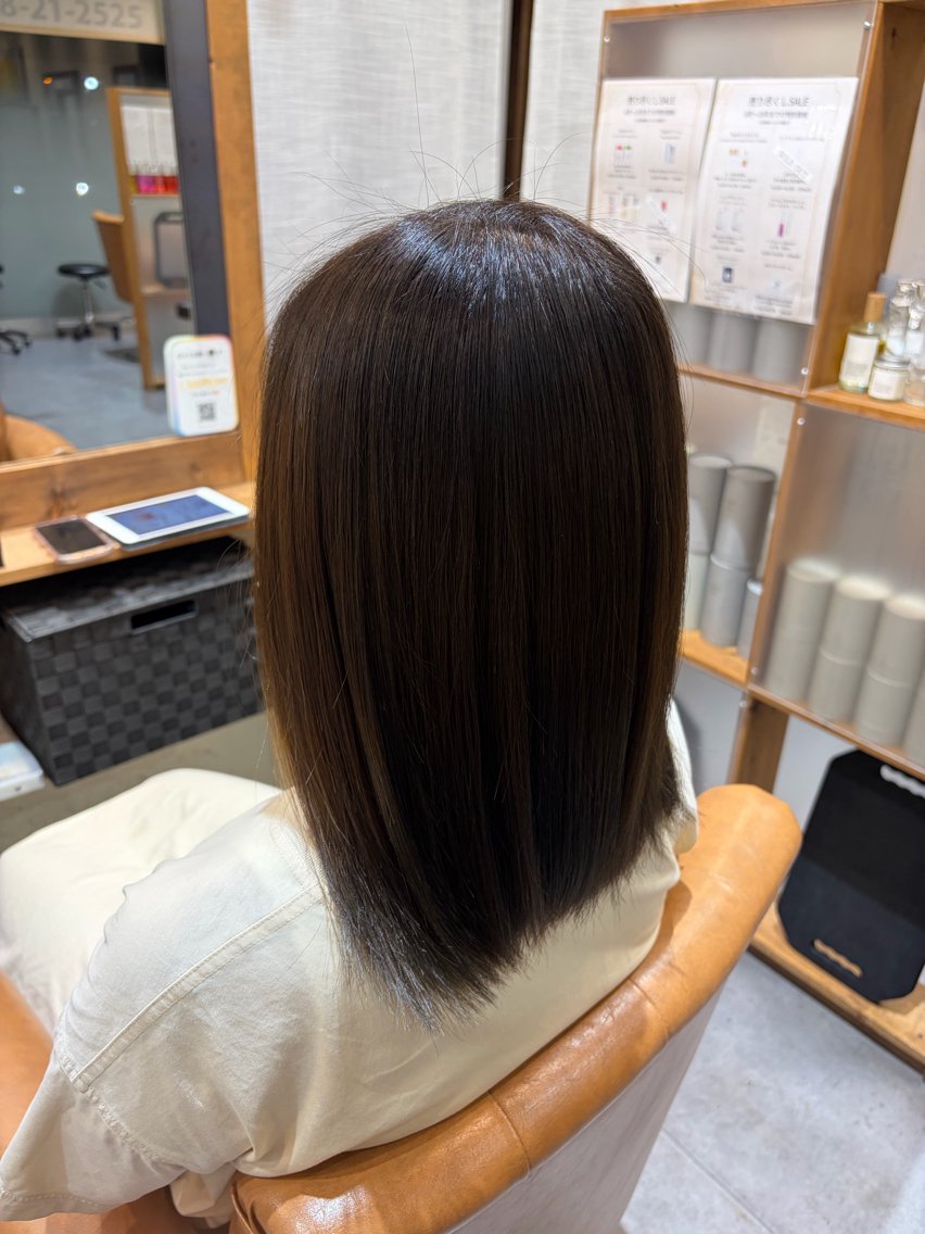 ミディアム カット ヘアカラー 白谷 沙樹のヘアスタイル