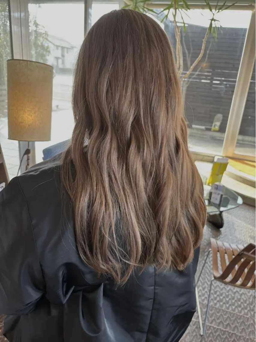 ロング カット ヘアカラー TAKAHASHI REIKAのヘアスタイル