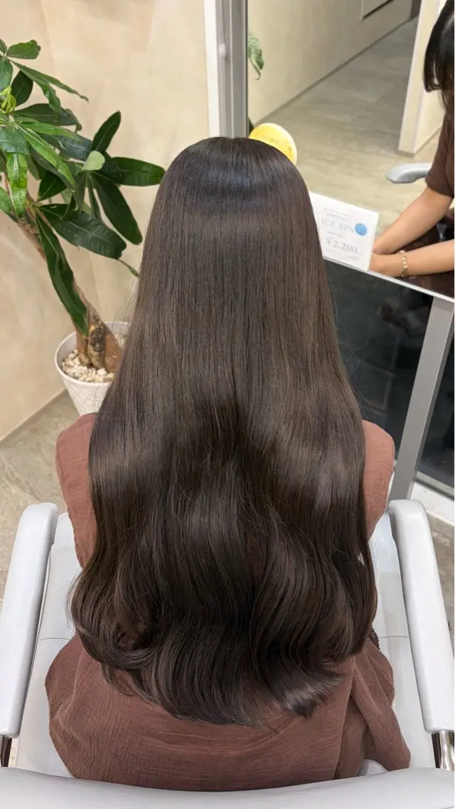 ロング アッシュ アッシュブラウン カット ヘアカラー モデル様大募集🎀 藤岡瑞穂のヘアスタイル