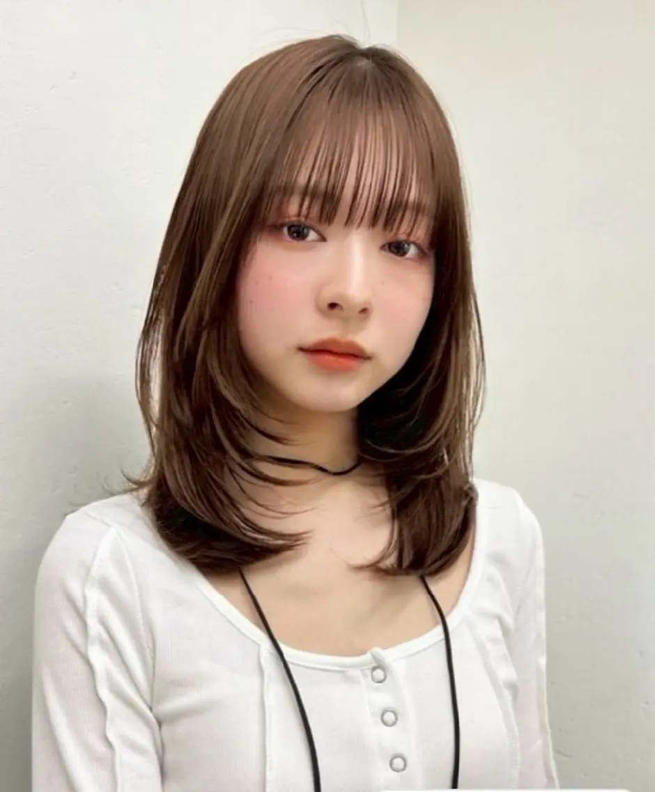 セミロング レイヤーカット リンクスハート 芝谷ひろこのヘアスタイル