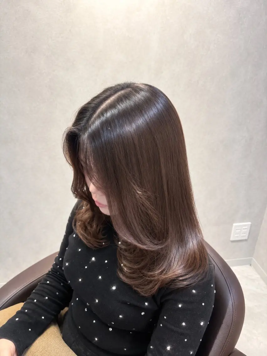ミディアム 顔周りカット レイヤーカット Dico💫 こーうんのヘアスタイル